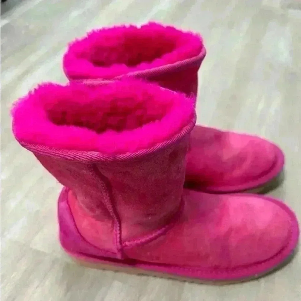 Ugg boots hot‎ pink raspberry size 4